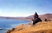 В Армении экологи требуют спасти Севан и Араратскую долину